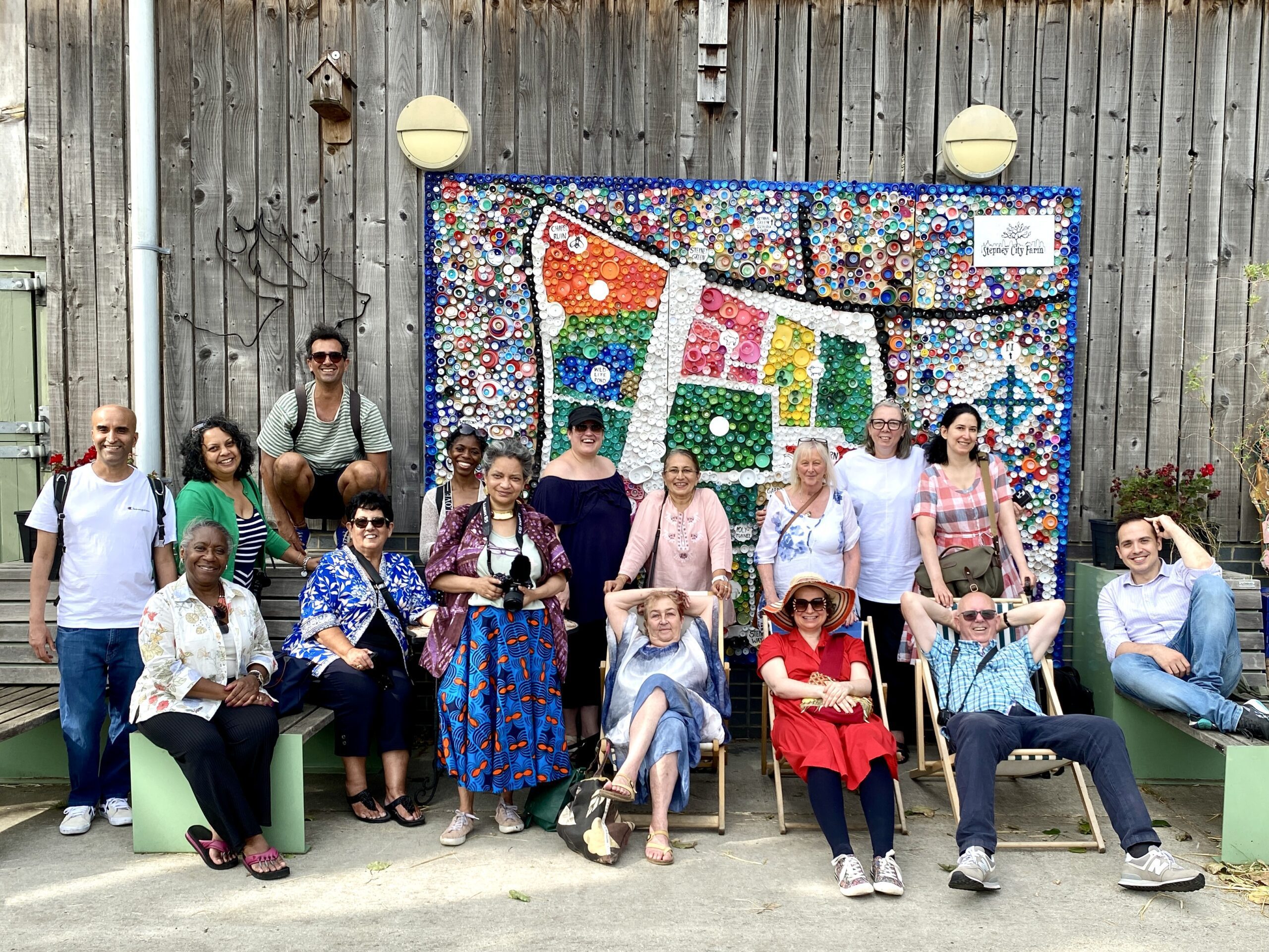 mindful-photo-lab-group-photo-Stepney-City-Farm